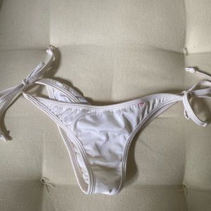 Pearl scrunch Brazilian bikini bottom